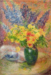 Delphiniums y crisantemos